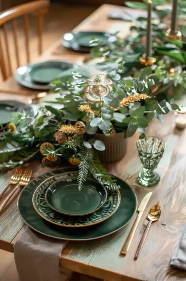 thanksgiving tablescapes wooden table