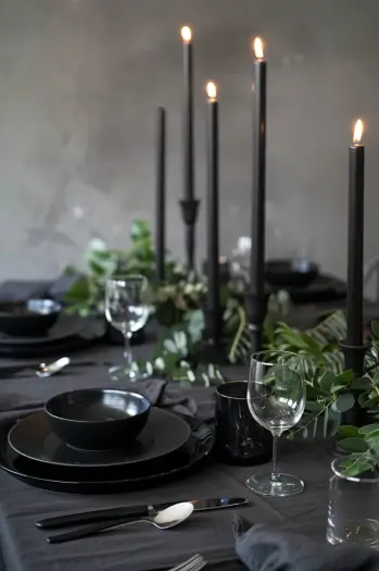 thanksgiving tablescapes black